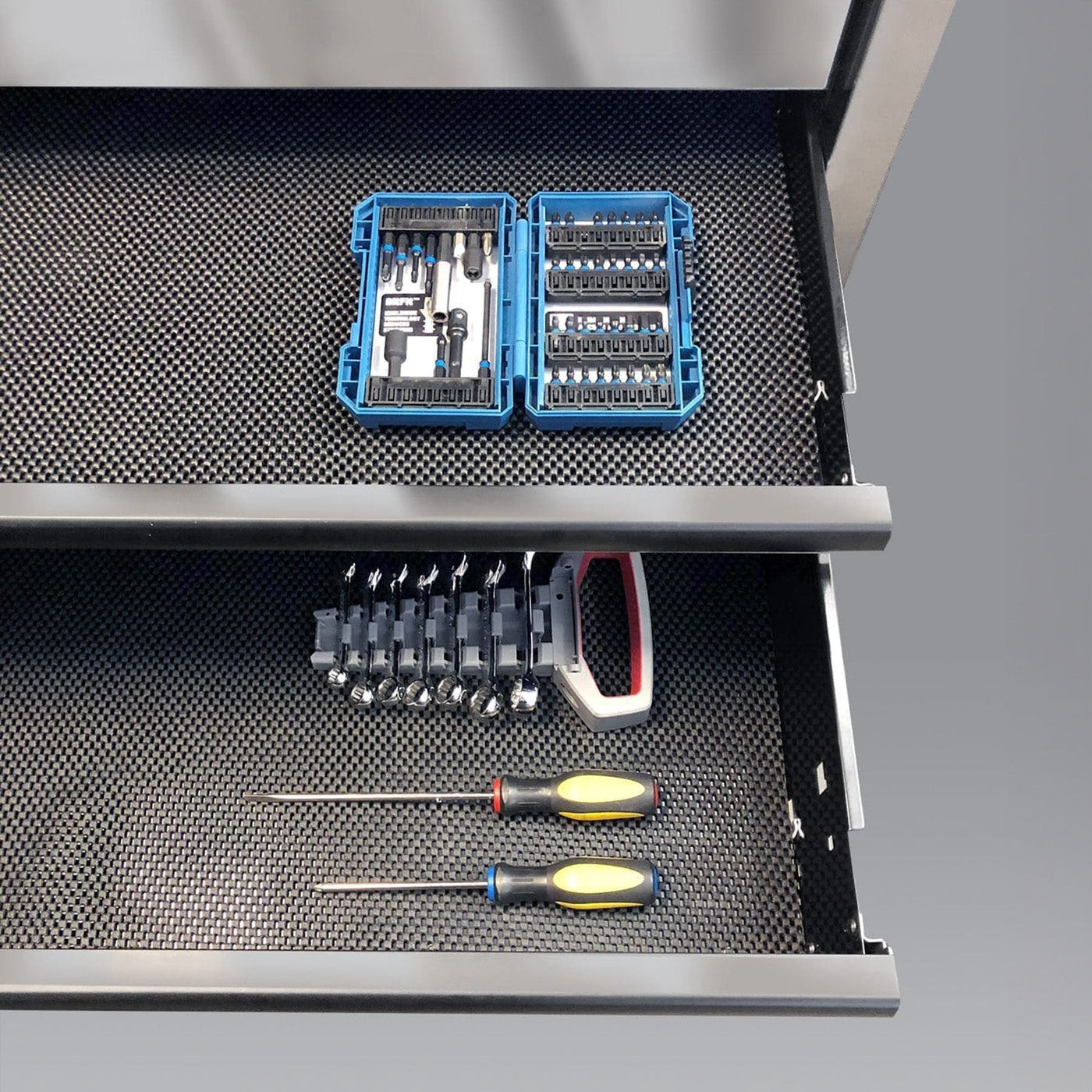 Non-Adhesive Drawer Liner